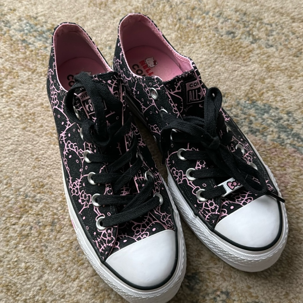 Hello kitty platform converse